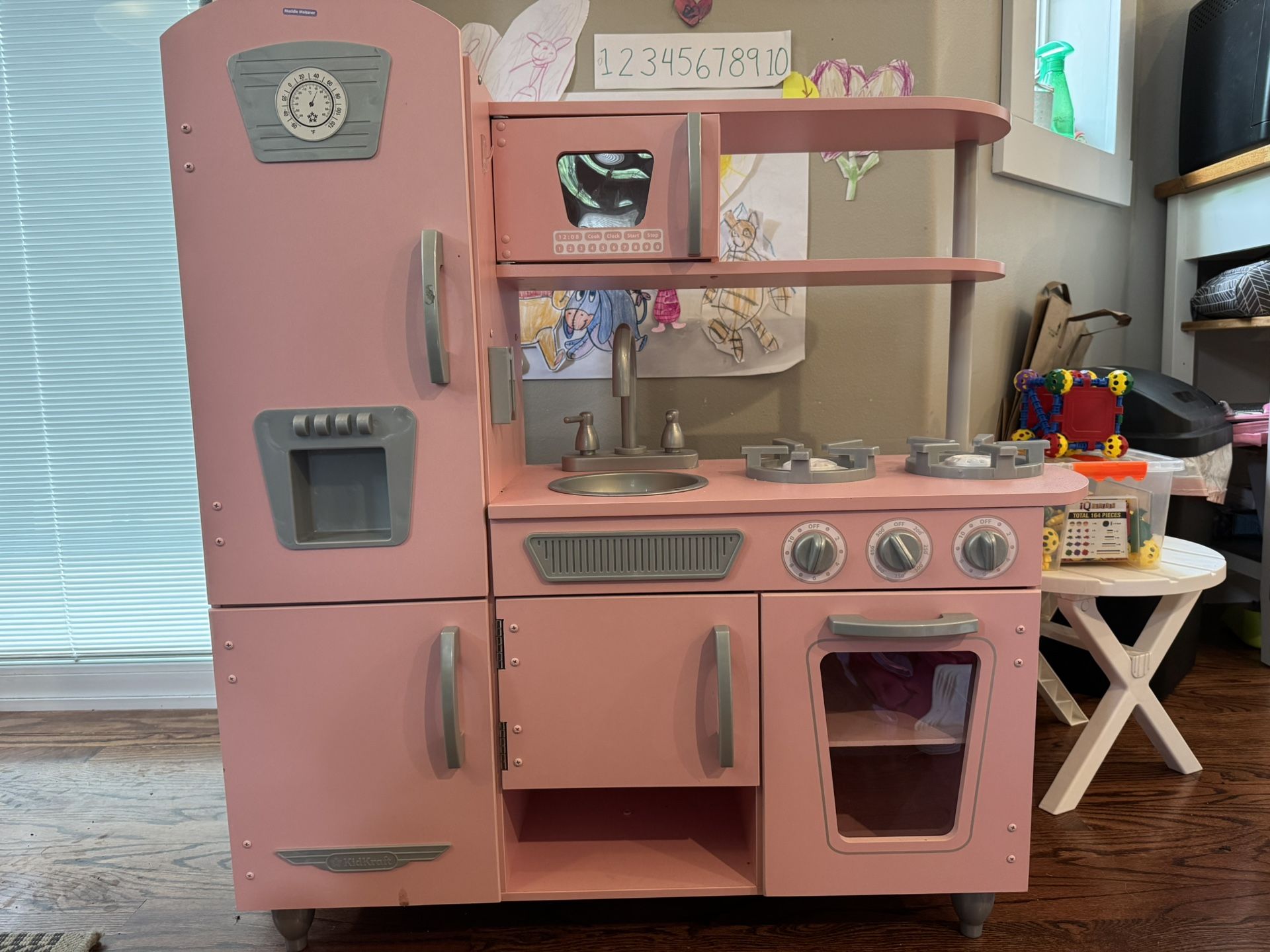 Kid’s Craft Vintage Kitchen, Pink