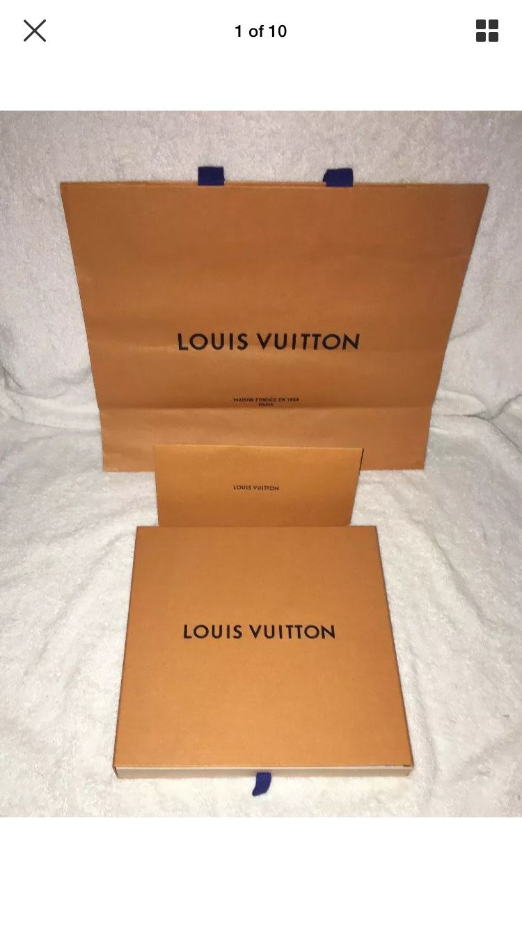 Louis Vuitton Scarf Box only, with tissue & Gift Bag + Gift Recipe Holder.