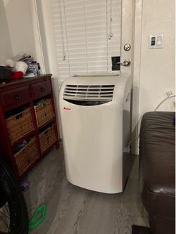Amana AC Unit 9k btu(needs hoses)