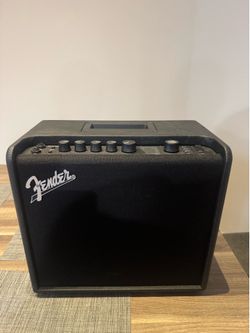 Fender Mustang LT25