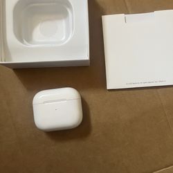 Apple AirPods 4th Gen