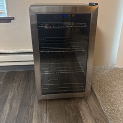 Mini Fridge With Glass Door 