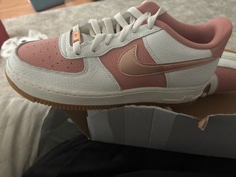 New Nike 6y shoot me a offer