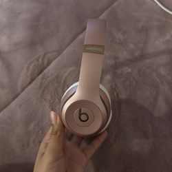 Beat Wireless Headphones