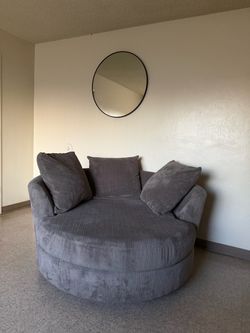 Large Round Swivel Cuddle Chair