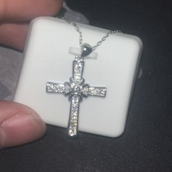 Moissanite Pendant With Chain 