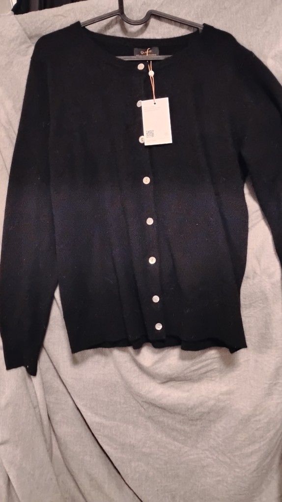 ✨ New! Quince Women's Mongolian Cashmere Cardigan Sweater - Black ✨