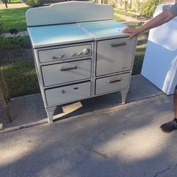 1930s Vintage Wedgwood Porcelain Stove