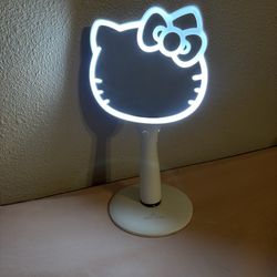 HELLO KITTY MIRROR