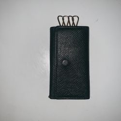 Green Louis Vuitton 4 Key Holder Tiaga Leather