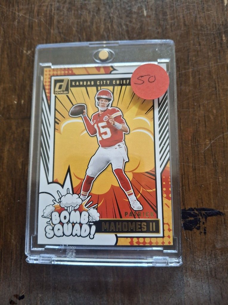 HIGH GRADE MAHOMES CARD