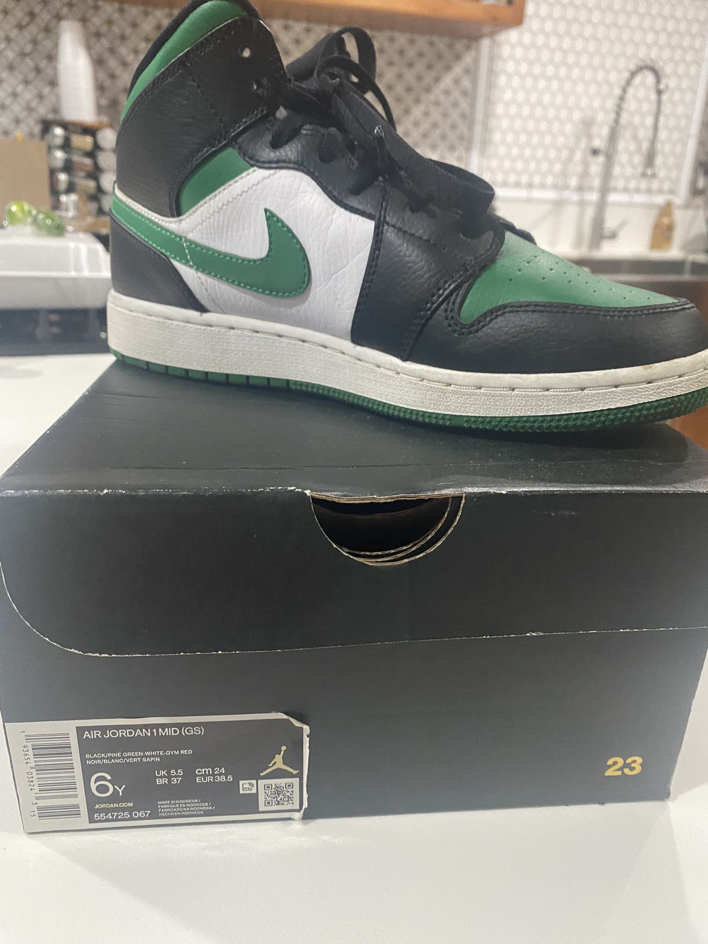 Air Jordan Mid Green Toe (GS)