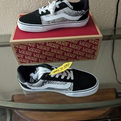 Vans size 7