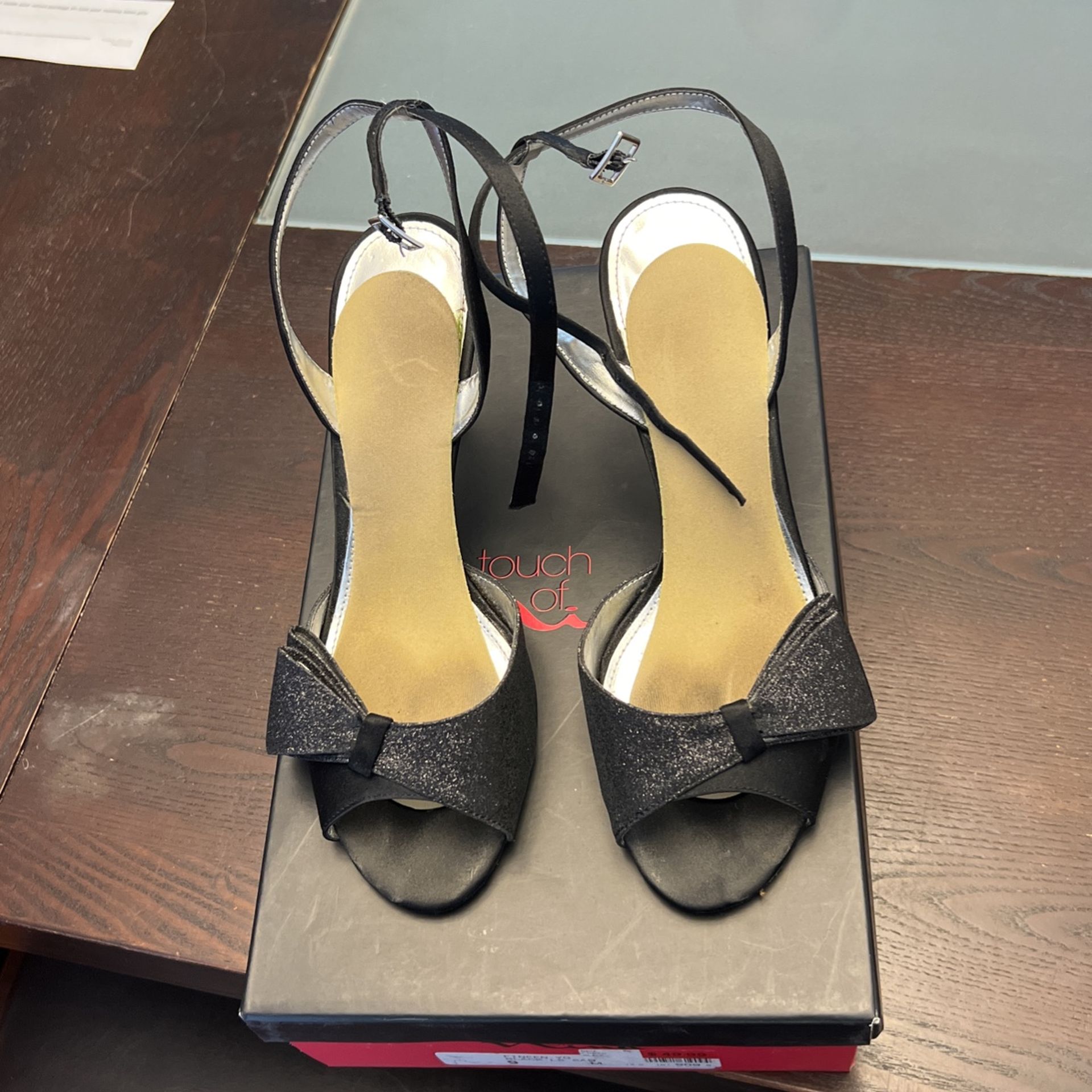 Nina Size 9 Holiday Shoes