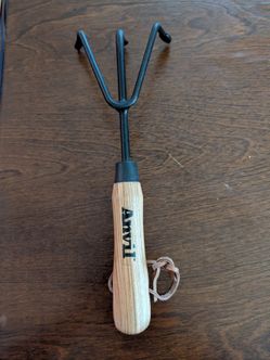 Anvil Hand Garden Cultivator Tool