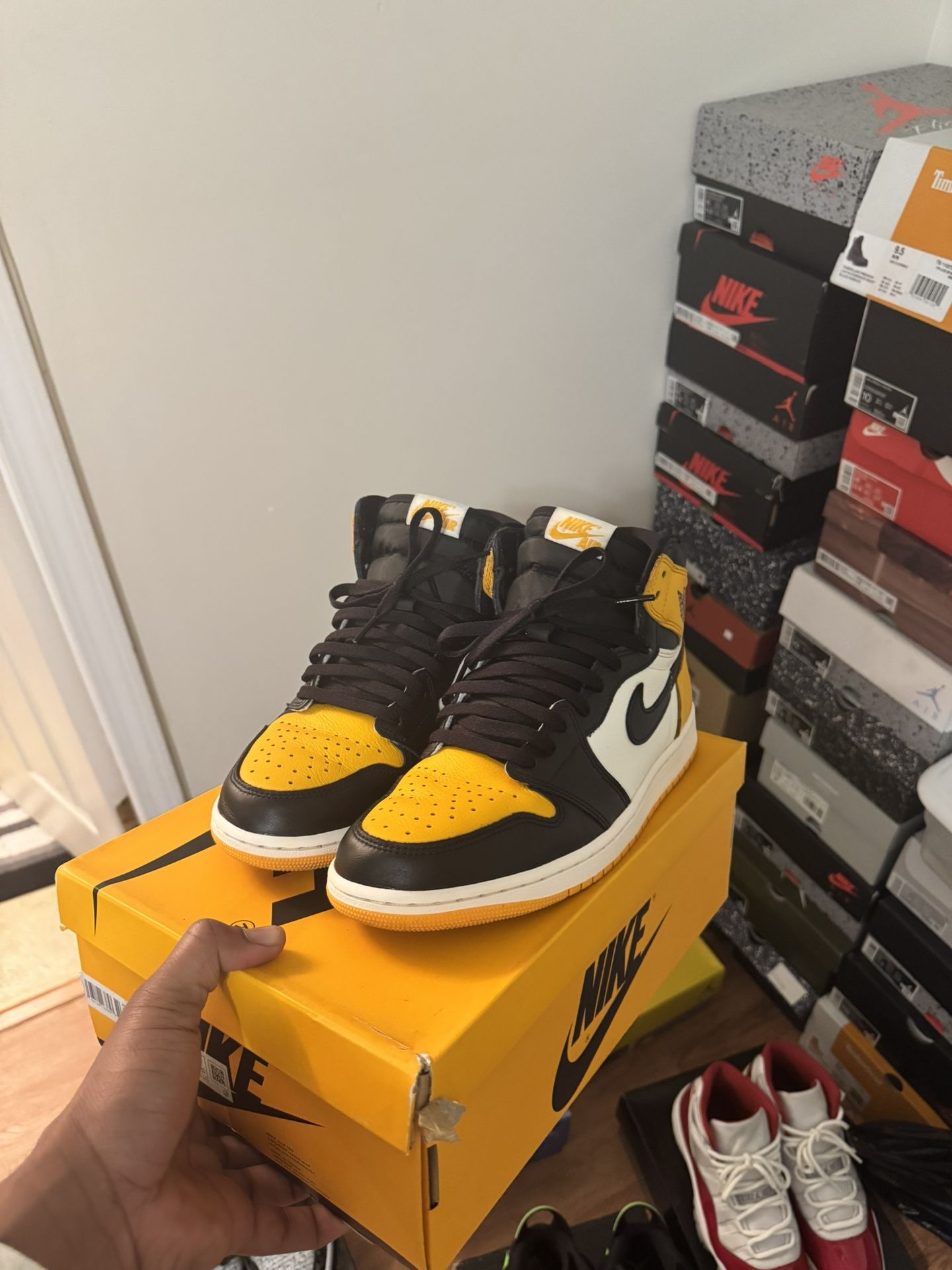 2 Pair Jordan 1s Jordan 6s