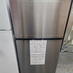 GE 33 INCH TOP FREEZER REFRIGERATOR 21.2 CU FT WITH ICE MAKER GIE21GSHSS