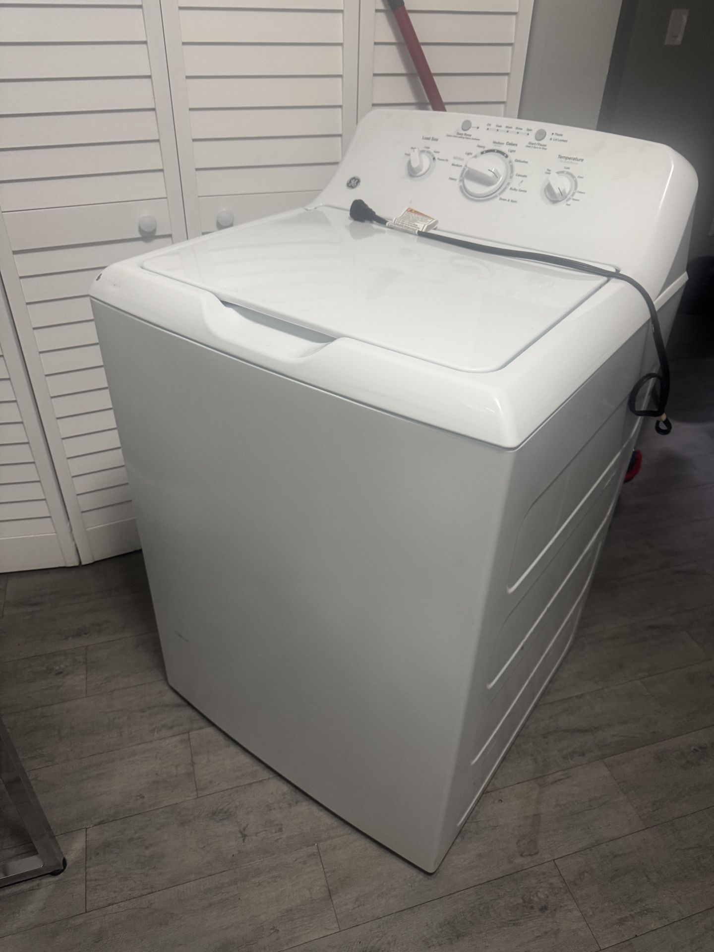 GE 3.8 cu. ft. stainless steel basket Washer