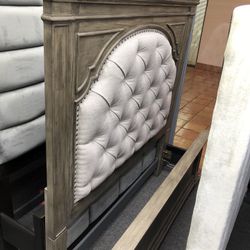 Brand New 4 Pc Queen Bedroom Set 