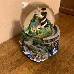 Vintage Lighthouse Musical Snow Globe.           Mint