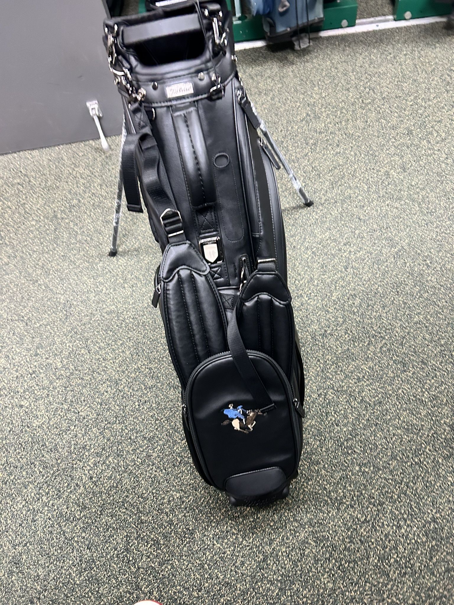 Titleist Carry Bag. Brand New. Great deal