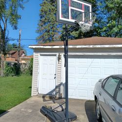 Lifetime 48 Inch Backboard Basketball Hoop 