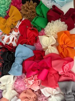 100+ hair bows - mixed styles