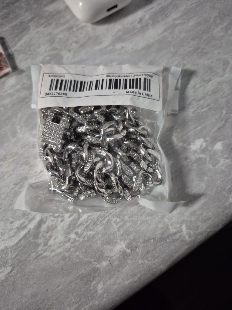 EMESLY Miami Cuban Link Curb Chain Necklace