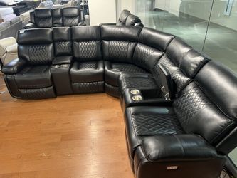 New Power Reclining Sectional.  Brown Or Grey Leather.  99” X 99”.  Free Delivery!