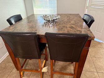 Marble Dinning Table + 4 chairs
