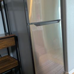 Insigna Household Refrigerator - Available 3/30 Pick Up Only ❤️