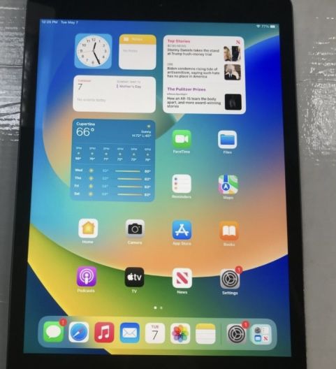 iPad 6th Gen With Charging Cable