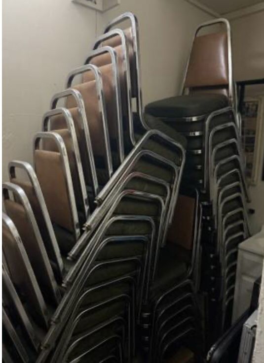 34 Vintage Vinyl Padded Stackable Banquet Chairs