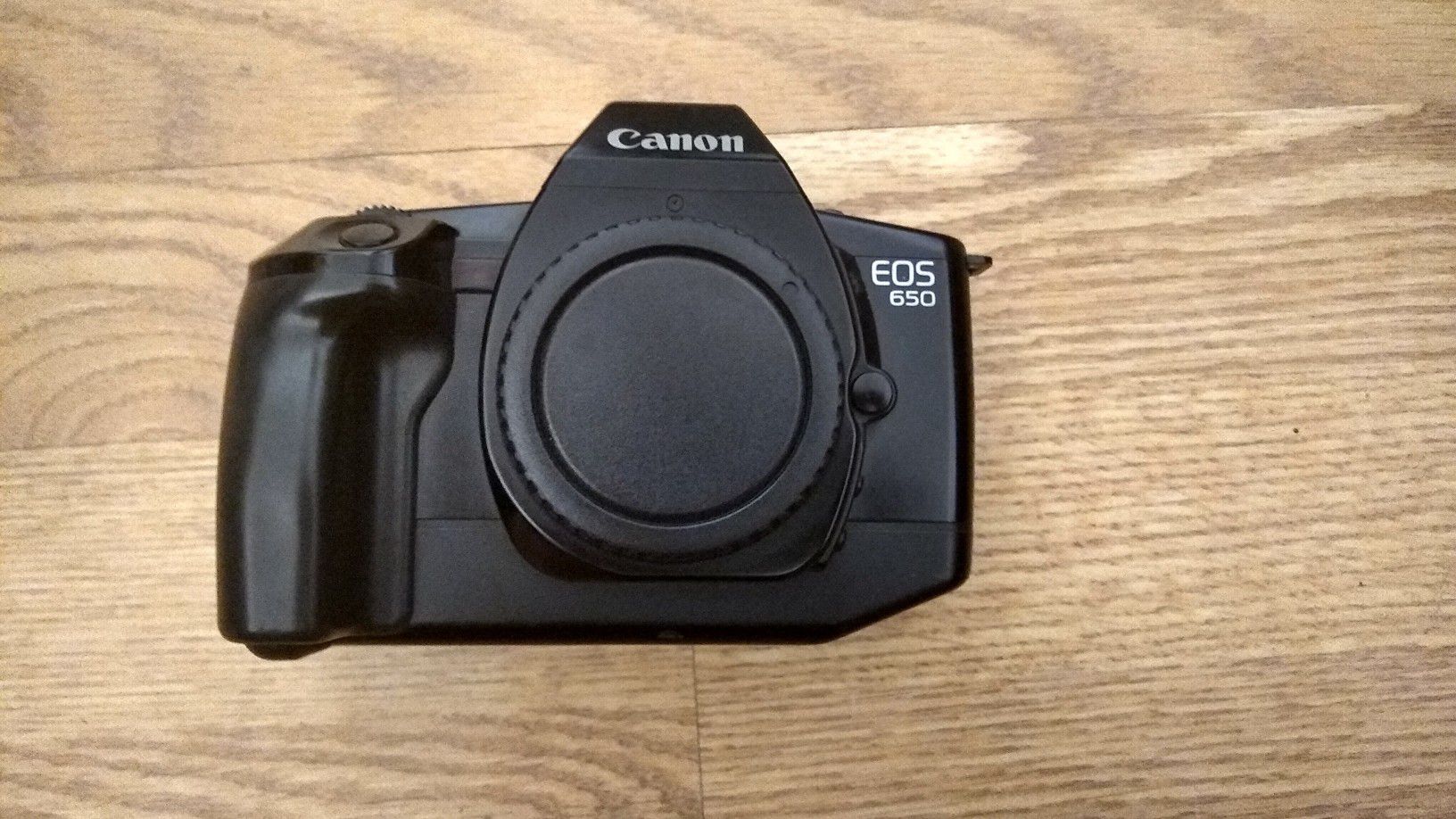 Canon EOS 650 FILM Camera