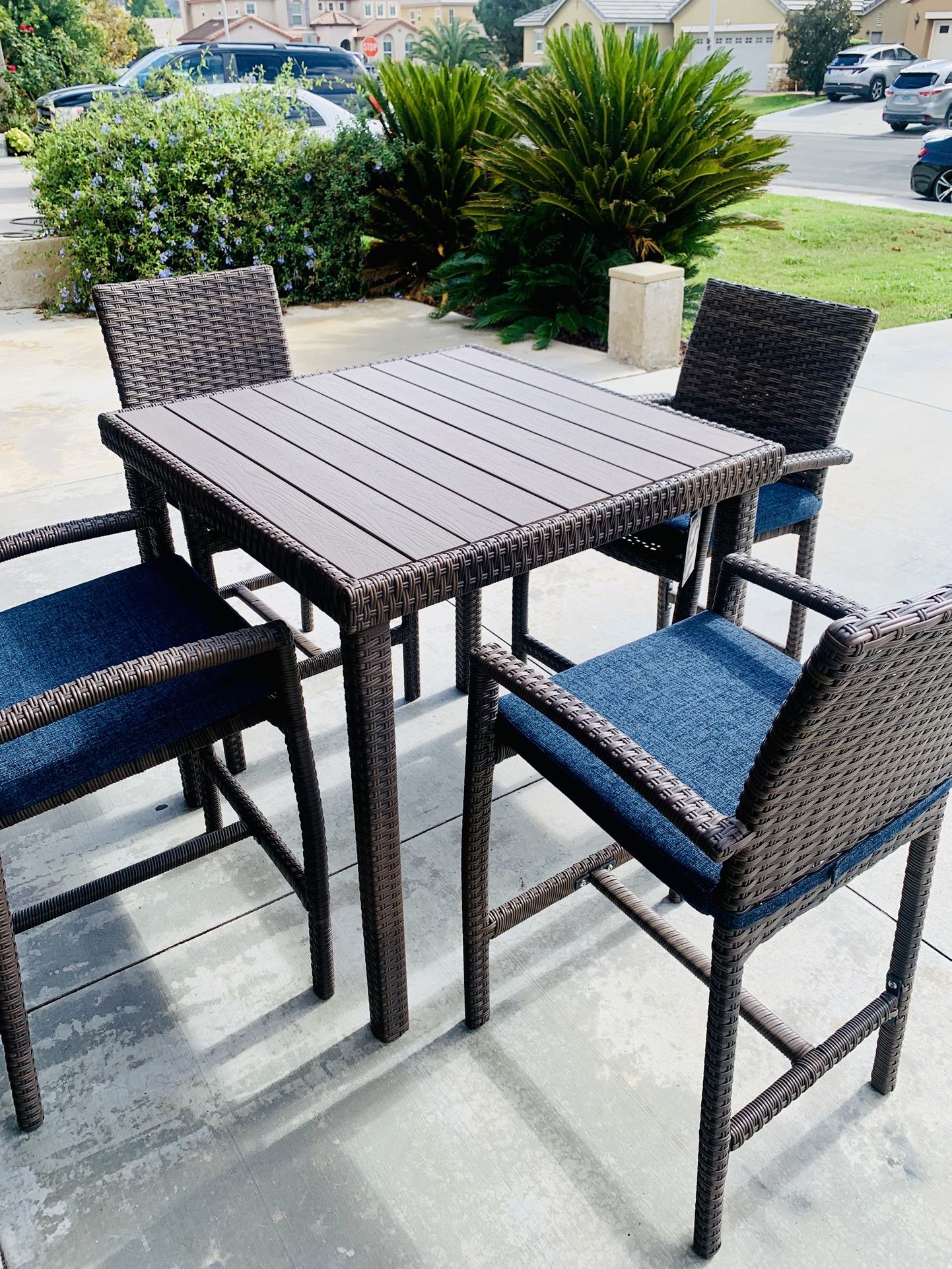 Outdoor Dining Table Set