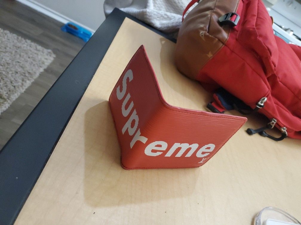 Supreme LV Wallet RED