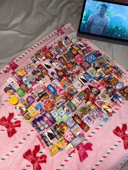 Mini brands
