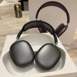 Apple AirPods Max - Space Gray (Excellent Condition)