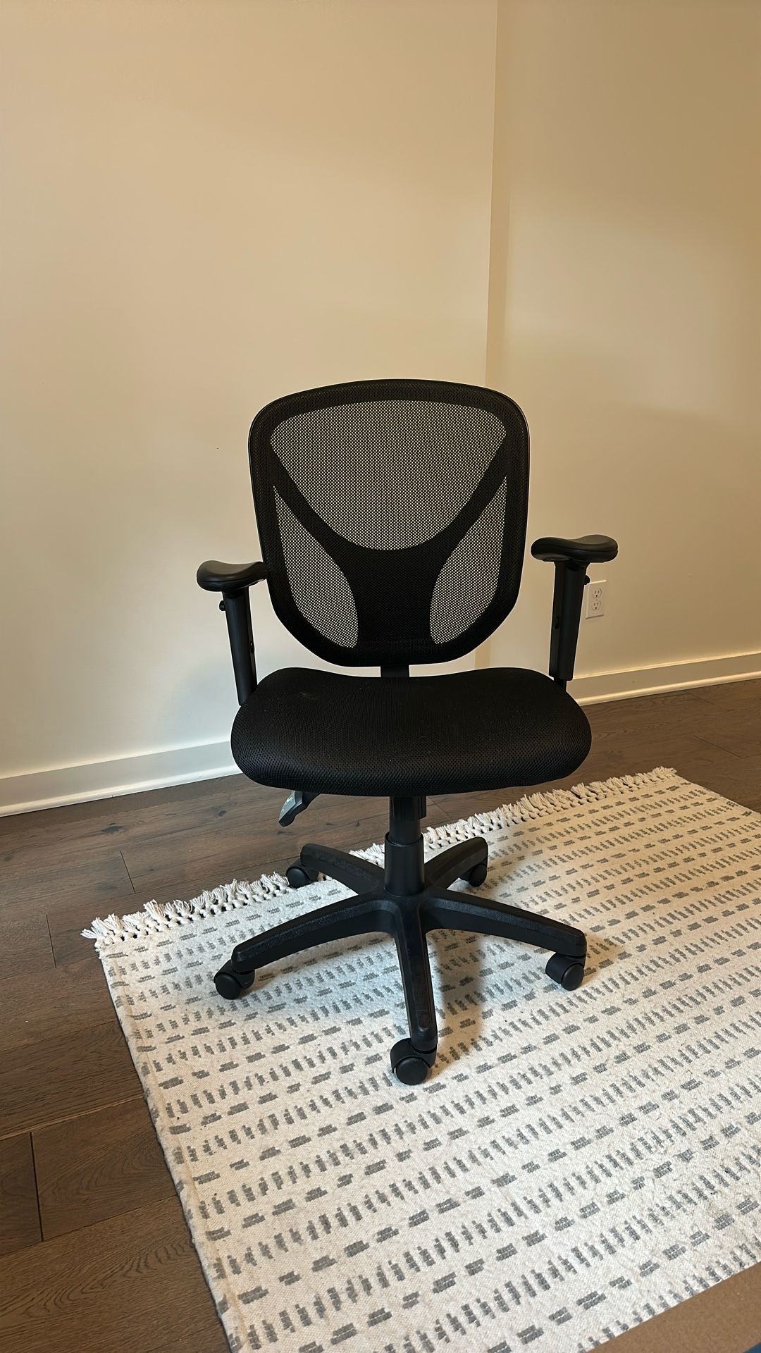 Ergonomic, Mid-back, Black, Office chair