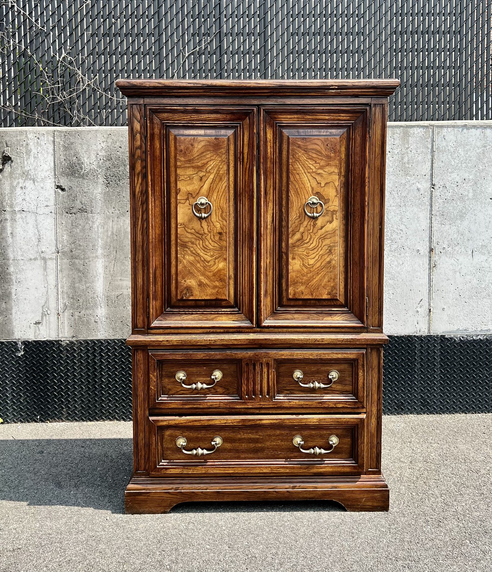 Free Delivery 🚚 Empire Furniture Hardwood Tall Dresser