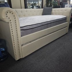 Brand New Biege Linen Twin Twin Daybed (SOFA Size: 96.65 x 44.10 x 37.00 in. H
TRUNDLE Size: 76.38 x 42.32 x 11.42 in. H)