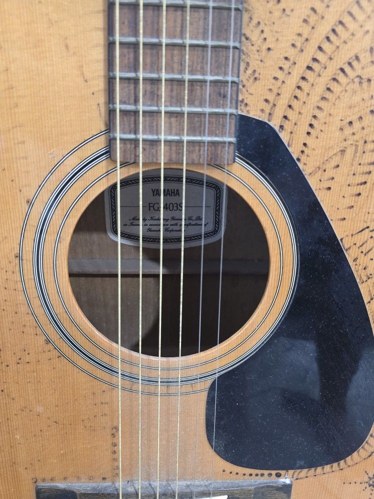 Yamaha Guitar