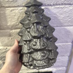 Nordic ware cake Bundt pan