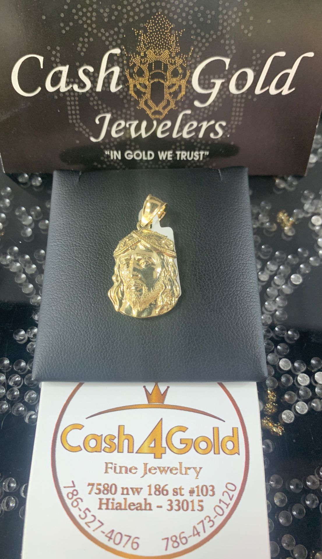10k 2.2g JESUS PENDANT