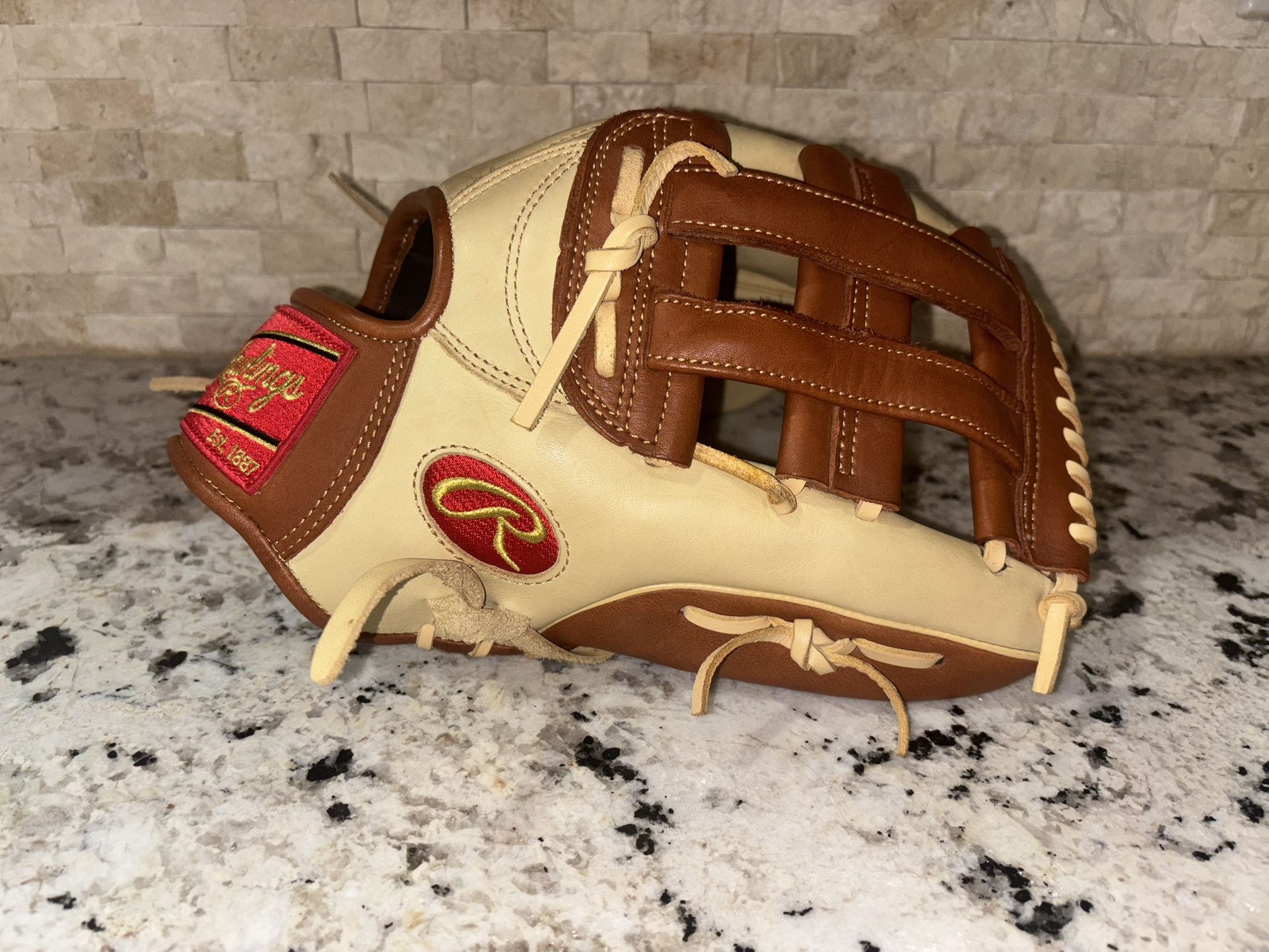 NEW Rawlings 12.75” Gold Glove Elite GGE1275HCBR RHT