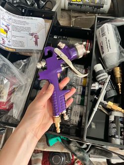 Airbrush set with metal toolbox