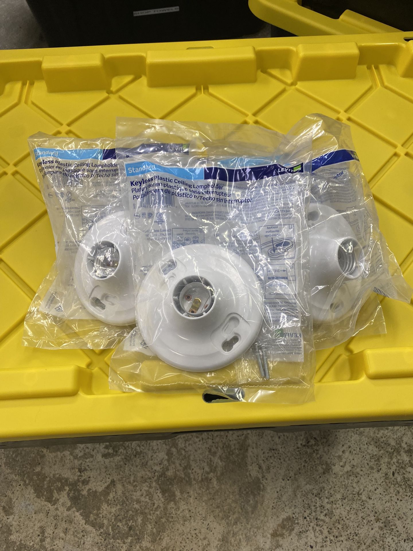 Keyless Plastic Ceiling Lamp holder