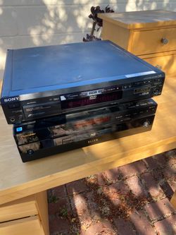 CD, DVD, and Blueray Player