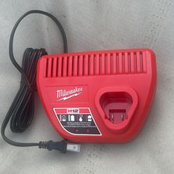 M12 Milwaukee Charger