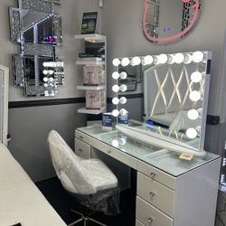 White Impressions Vanity Set